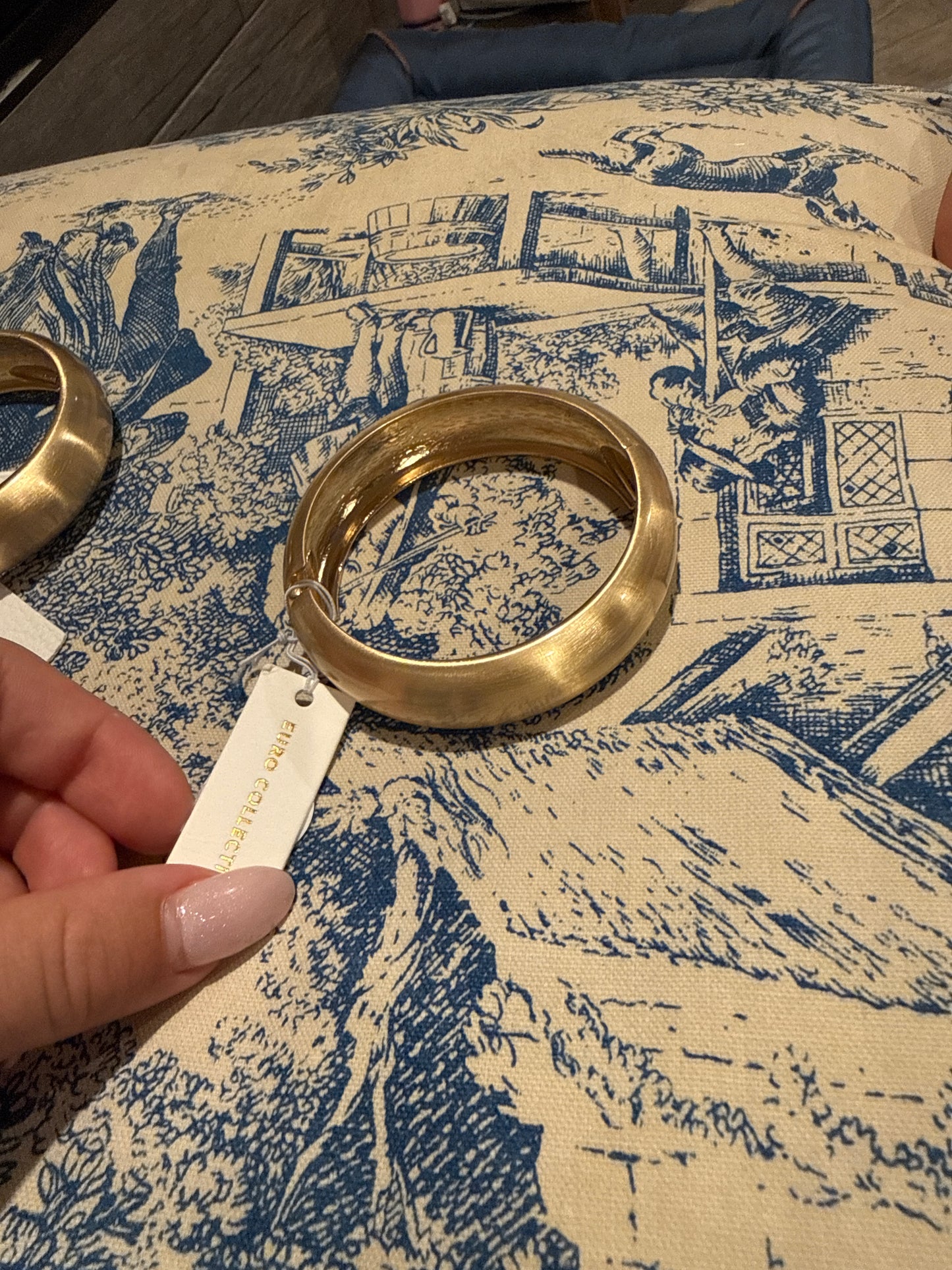 gold chunky bangle bracelet
